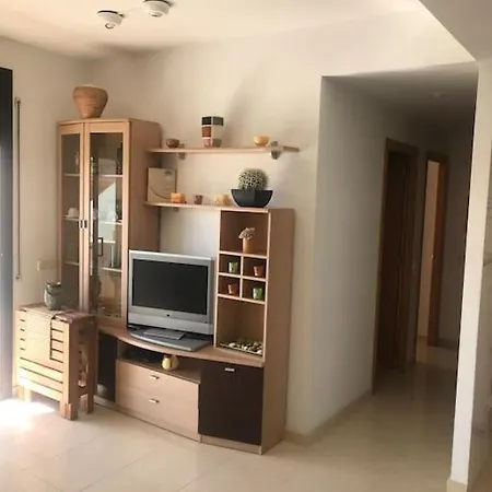 Apartment Bright Apartment With Swimming Pool Near The Beach *